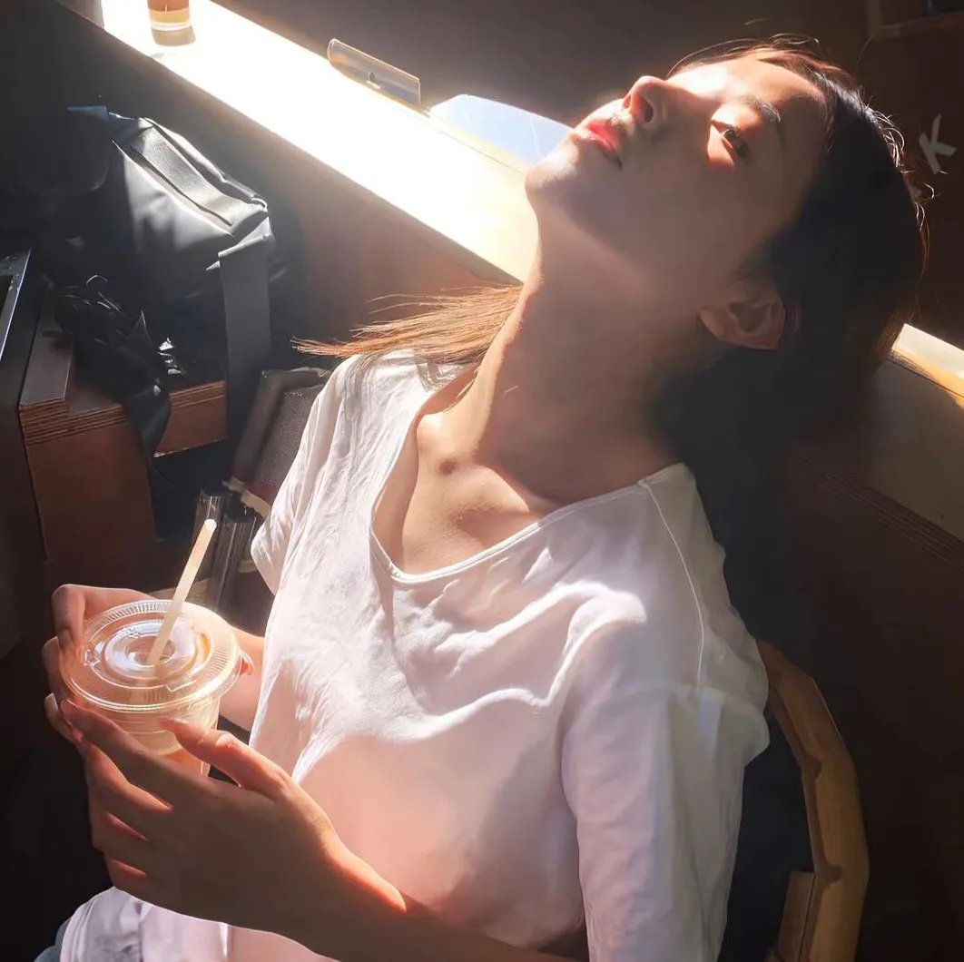 小黄人大眼萌粤语